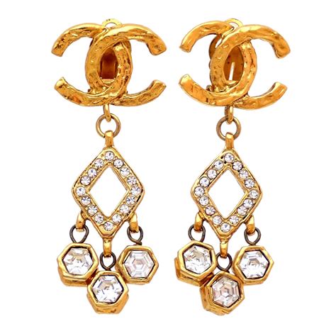 chanel earrings original.